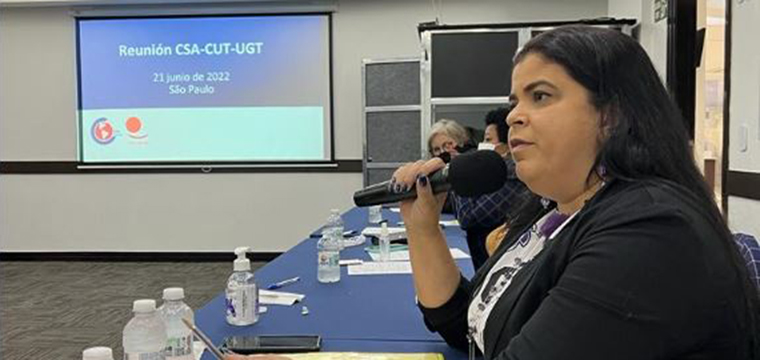Maria Edna Medeiros, dirigente do SINTETEL/FENATTEL, participa do debate sobre plano de ao para mulheres 