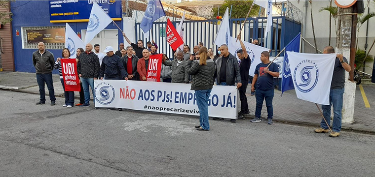 Manifestao na Ezentis da Rua Xavier  Curado /Ipiranga ( Prdio DG)