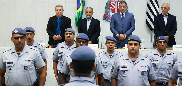 O Coro Musical da Policia Militar do Estado de São Paulo executou o Hino Nacional Brasileiro sob a regência do sargento Motta