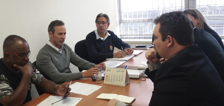 Durante reunião, representantes do Sintetel ficam indignados com a situação dos trabalhadores da Ezentis