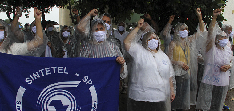 Manifestao Do Sintetel em Braslia pediu a manuteno dos empregos (Foto: Andr Oliveira)