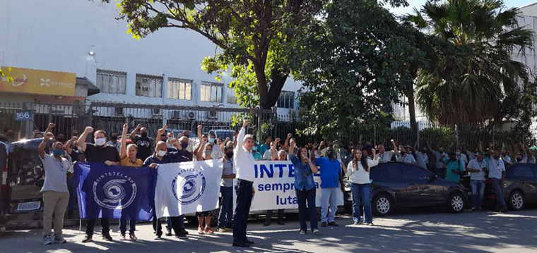 Dirigentes do SINTETEL foram at a Serede protestar contra as demisses