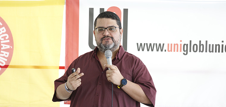 Ricardo Martins, dirigente do SINTETEL, falou sobre o tema Mulheres e Tecnologias.