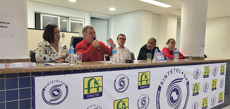 Secretário Geral do SINTETEL, Mauro Cava, explana sobre a importância do voto