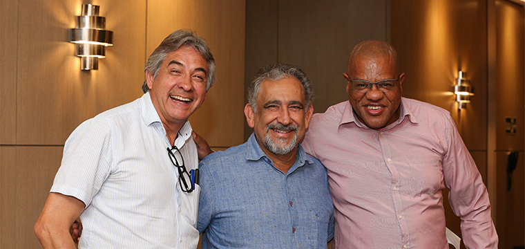 Da esquerda para a direita: Marco Milanez, diretor Regional do Vale do Paraíba, Gilberto Dourado, presidente do SINTETEL, e  Alexandre Rocha, diretor Regional do ABCDM.