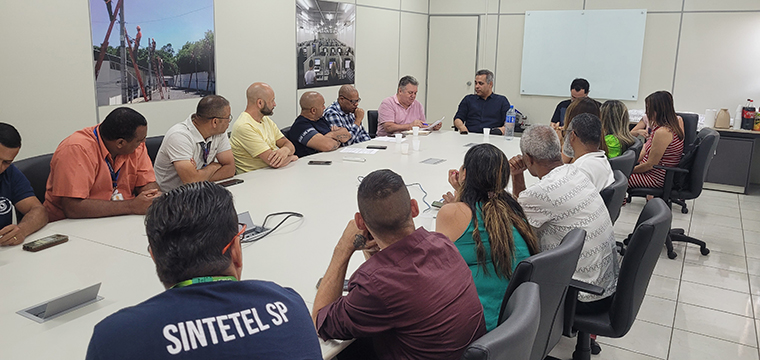 SINTETEL - SP :: SINTETEL entrega TV ao trabalhador da Ability sorteado na  confraternização de São José dos Campos