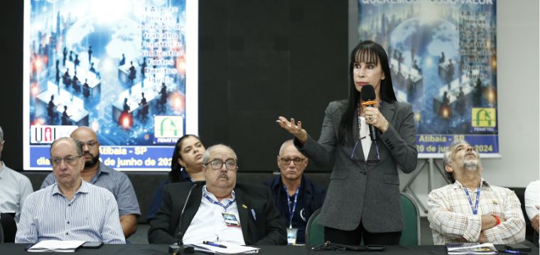 Vivien Mello Suruagy, presidente da FENINFRA, prestigia o evento