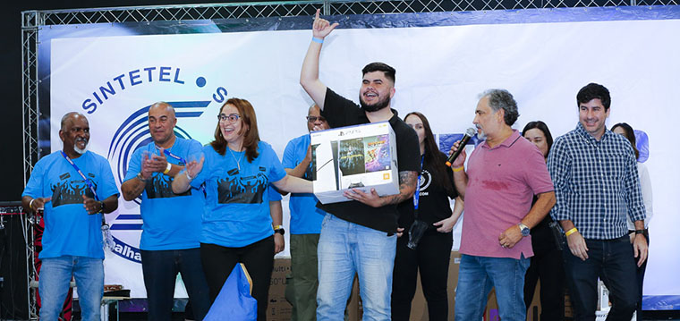 Lucas Oliveira , da Vivo - So Paulo, ganhou o Playstation 5