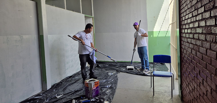 Trabalhadores da Vivo reformam a Escola Felippe Cantuso