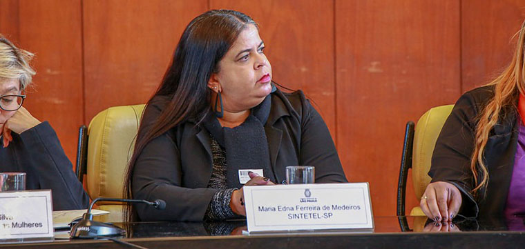 Diretora do SINTETEL Maria Edna Medeiros