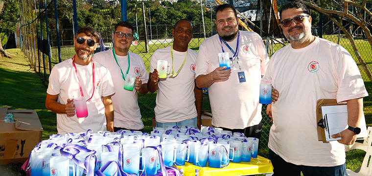 Equipe SINTETEL recepciona os trabalhadores