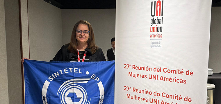 A diretora Secretria Cristiane do Nascimento representou o SINTETEL  em Bogot