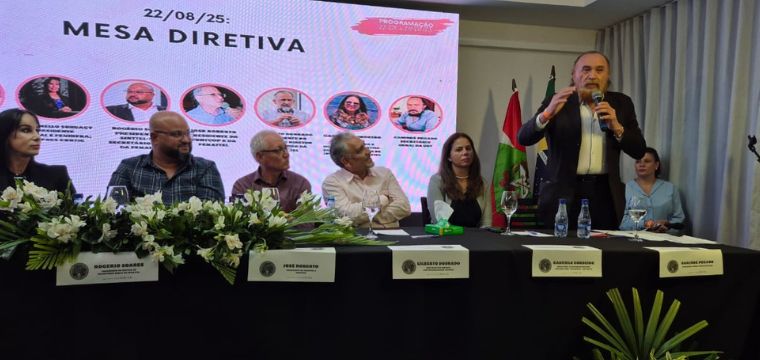 Canind Pegado, secretrio Geral da UGT, fala de histria e mobilizao para as novas lideranas sindicais