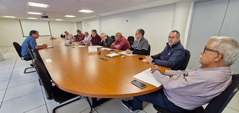 Direo do Sindicato diz NO ao representante da TEL sobre o monitoramento