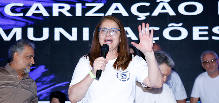 Cristiane do Nascimento, diretora Secretria, lembrou das pautas importantes para a categoria