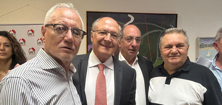 Jos� Roberto, pres. da FENATTEL, vice-presidente da Rep�blica, Geraldo Alckimin, Ricardo Patah, pres. da UGT e Mauro Britto, secret. Geral do SINTETEL