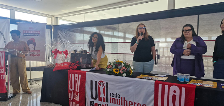  Cristiane do Nascimento, vice-presidenta da FENATTEL, participou da abertura das atividades