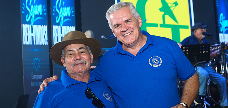 O dirigente Fran�u� com o diretor Social do SINTETEL, Alan Berso