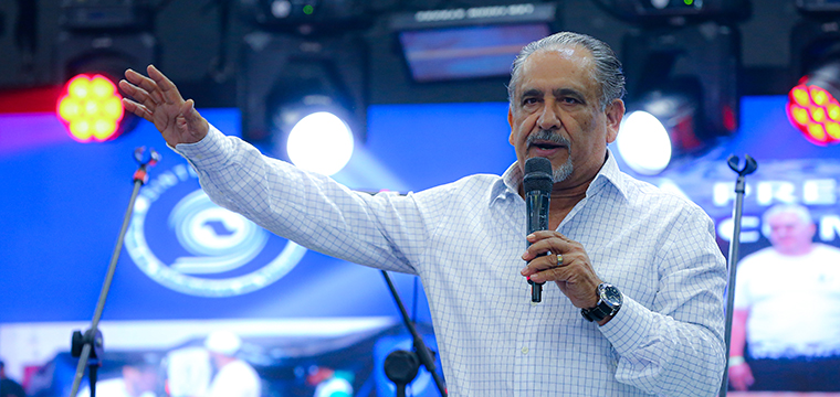 Gilberto Dourado, presidente do SINTETEL, fez abertura do evento e saudou os trabalhadores