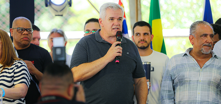 Diretor Social, Alan Berso, d� boas vindas aos presentes