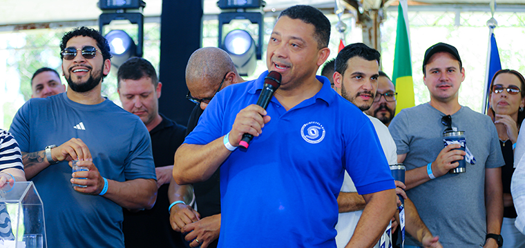 Presidente do Sinttel-GO, Alessandro Torres, marcou presen�a no evento