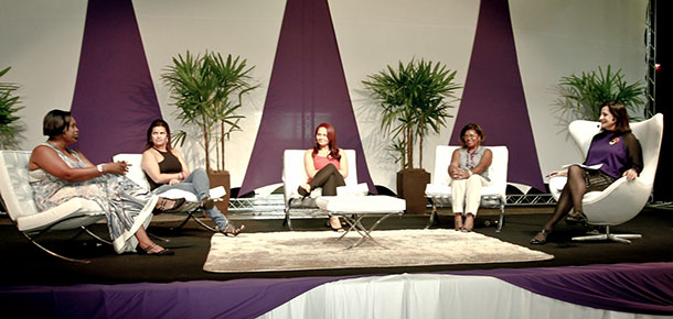 direita: Mnica Waldvogel, ao seu lado Sandra Bernardes, seguida de Maria Roseane,Adriana Castro e  Cristiane Castro 
